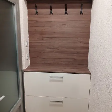 Alex 特雷比涅